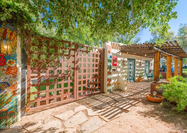 3121 N 27TH Street, Phoenix, AZ 85016