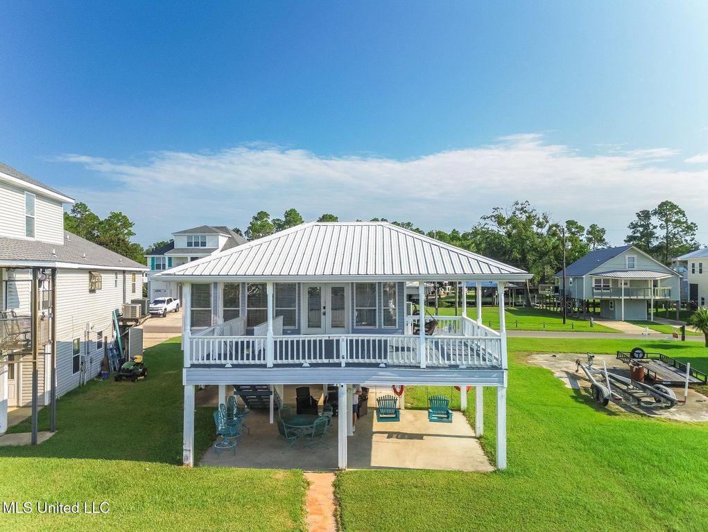 6293 Pontiac Drive, Kiln, MS 39556