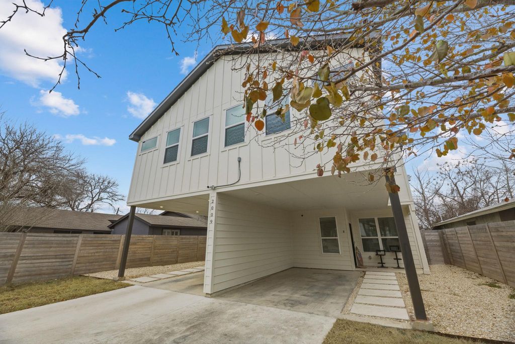 2009 Iroquois LN B, Austin, TX 78741