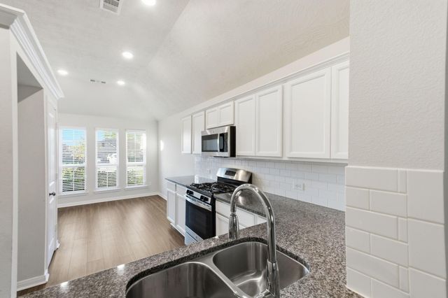 11962 Sunshine Park Drive N, Willis, TX 77318