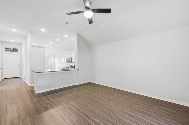 11962 Sunshine Park Drive N, Willis, TX 77318