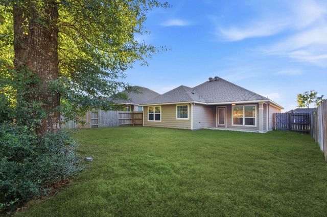 11962 Sunshine Park Drive N, Willis, TX 77318