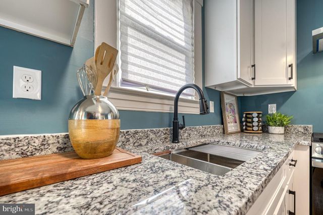 606 ALDERSHOT RD, Baltimore, MD 21229