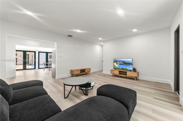 509 SE 19th St, Fort Lauderdale, FL 33316