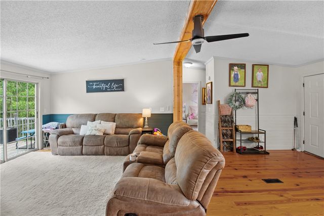 1504 E Saluda Lake Road, Greenville, SC 29611