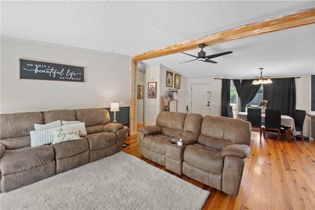 1504 E Saluda Lake Road, Greenville, SC 29611