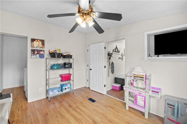 1504 E Saluda Lake Road, Greenville, SC 29611
