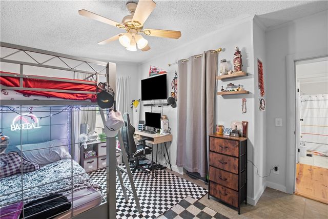 1504 E Saluda Lake Road, Greenville, SC 29611