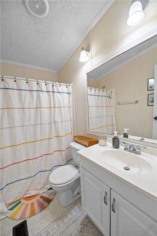1504 E Saluda Lake Road, Greenville, SC 29611