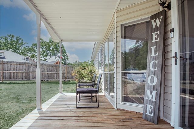 1504 E Saluda Lake Road, Greenville, SC 29611