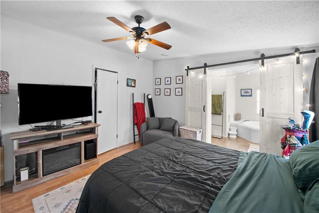 1504 E Saluda Lake Road, Greenville, SC 29611