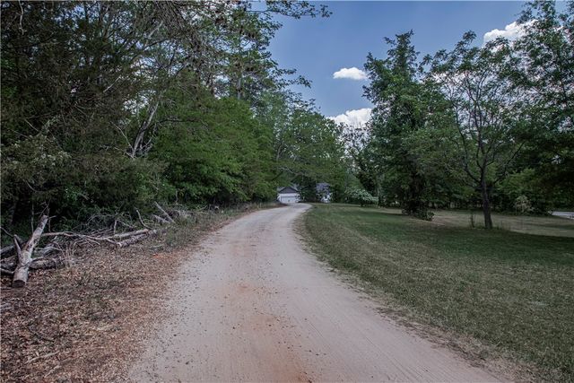 1504 E Saluda Lake Road, Greenville, SC 29611