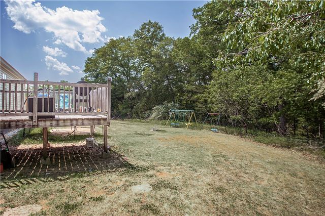 1504 E Saluda Lake Road, Greenville, SC 29611