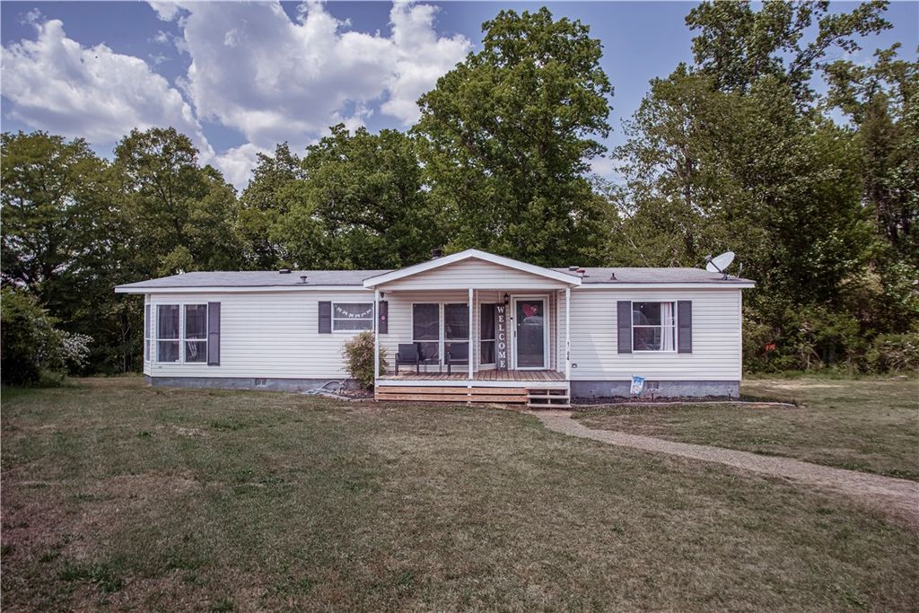 1504 E Saluda Lake Road, Greenville, SC 29611