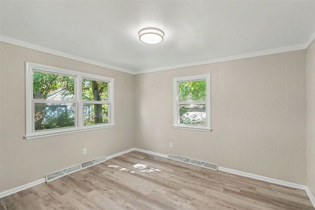 702 Fenimore Drive, Kalamazoo, MI 49048