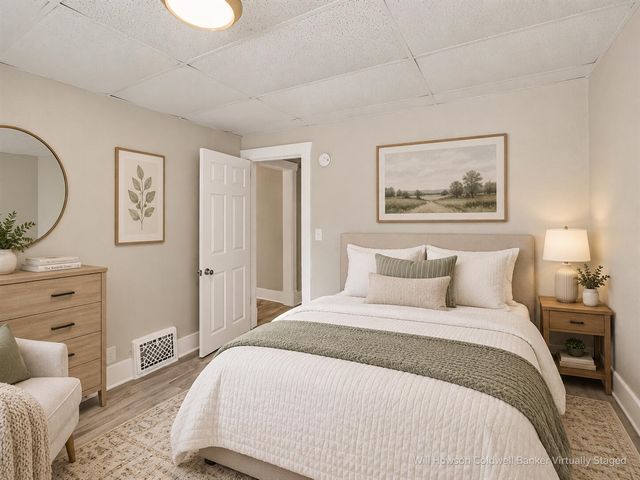 702 Fenimore Drive, Kalamazoo, MI 49048