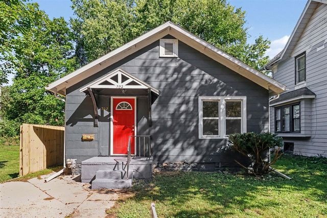 702 Fenimore Drive, Kalamazoo, MI 49048