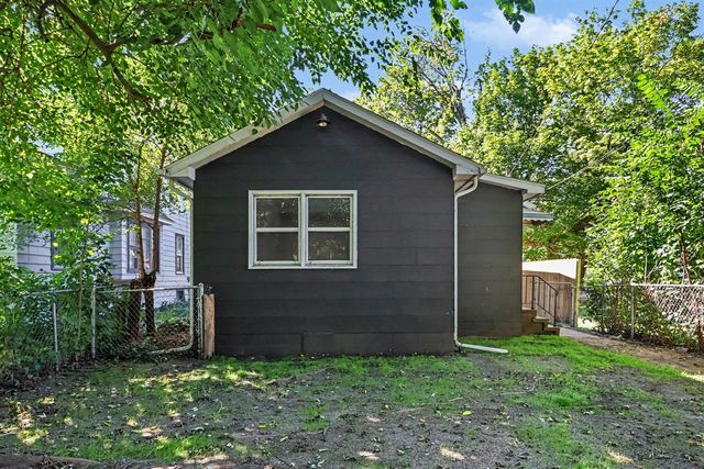 702 Fenimore Drive, Kalamazoo, MI 49048