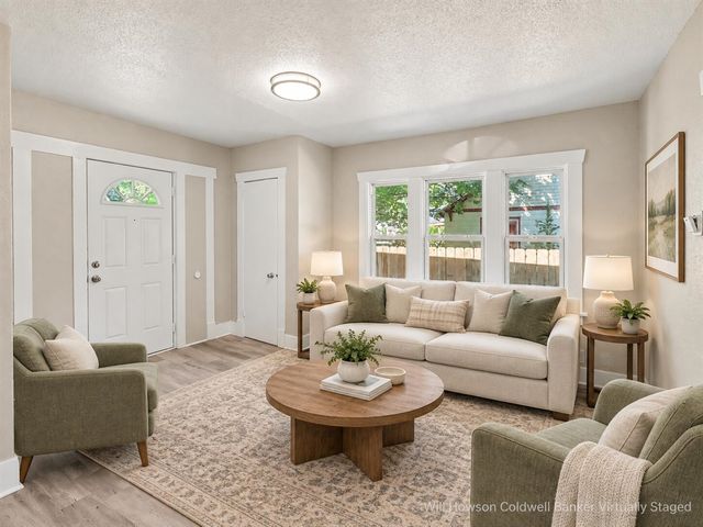 702 Fenimore Drive, Kalamazoo, MI 49048