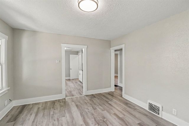 702 Fenimore Drive, Kalamazoo, MI 49048