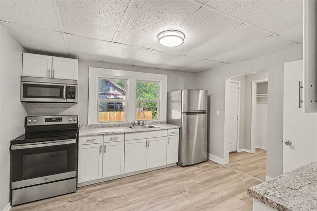 702 Fenimore Drive, Kalamazoo, MI 49048