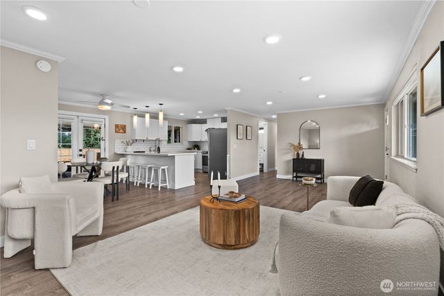 1910 110th Drive SE, Lake Stevens, WA 98258