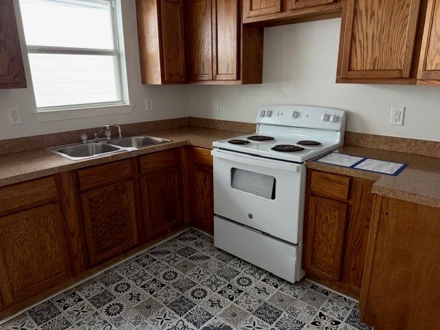 925 W Morton Street, Denison, TX 75020