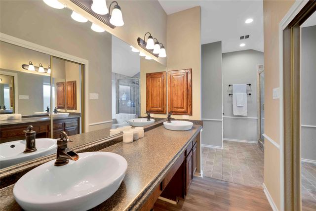 2023 Clearwater Trail, Carrollton, TX 75010