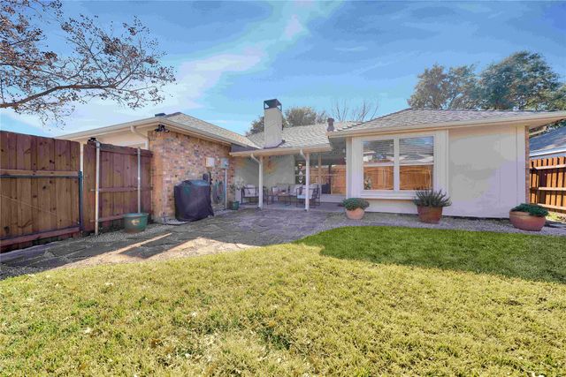 2023 Clearwater Trail, Carrollton, TX 75010