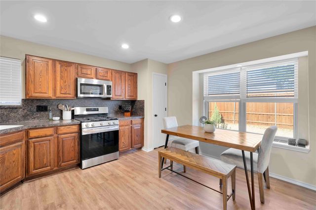 2023 Clearwater Trail, Carrollton, TX 75010