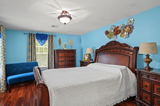 97 King Street, Nashua, NH 03060