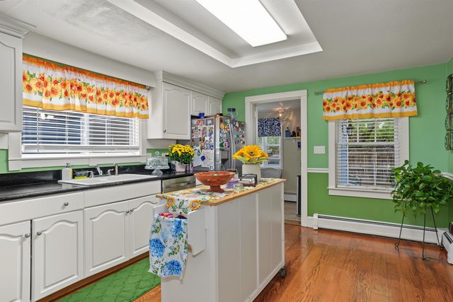 97 King Street, Nashua, NH 03060