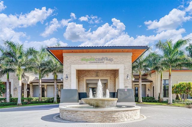 10437 NW 82nd St 5, Doral, FL 33178