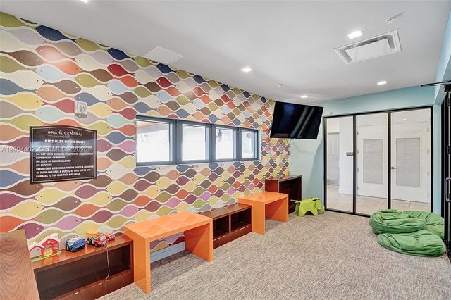 10437 NW 82nd St 5, Doral, FL 33178