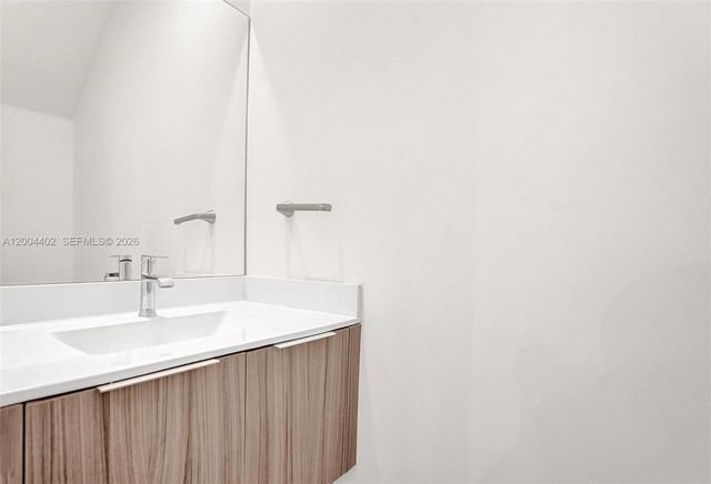 10437 NW 82nd St 5, Doral, FL 33178