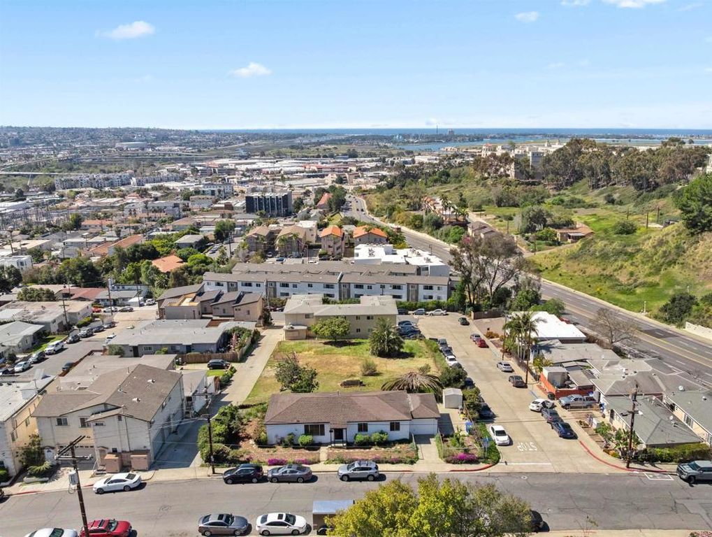 Image 17 of property listing at 1330 Goshen Street, San Diego, CA 92110