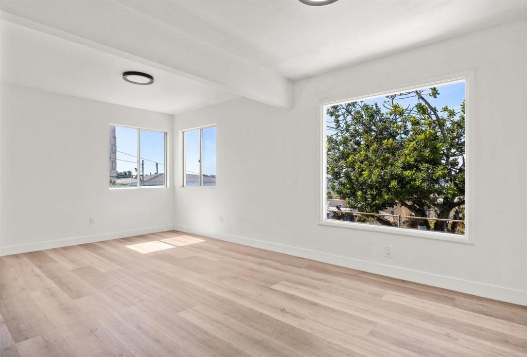 Image 8 of property listing at 1330 Goshen Street, San Diego, CA 92110