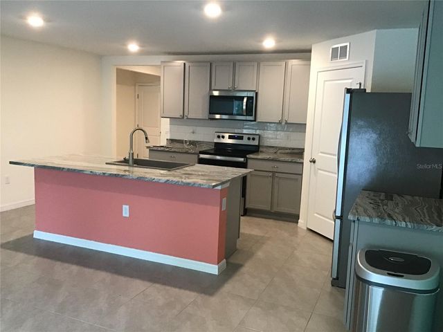 7729 ROSEWOOD GARDEN LOOP, Tampa, FL 33637