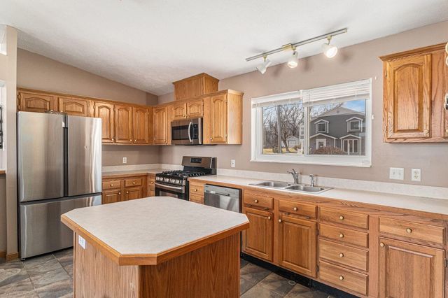 33 S 600 W, Hebron, IN 46341