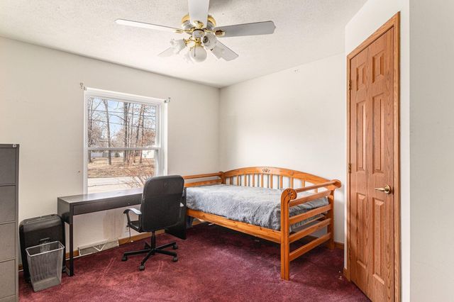 33 S 600 W, Hebron, IN 46341