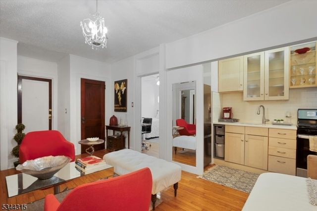 55 Park Ave 5, Bloomfield Twp., NJ 07003