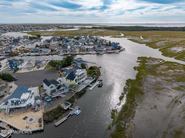 733 Twin Lakes Boulevard, Little Egg Harbor, NJ 08087