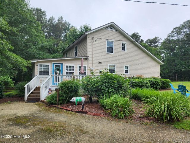 353 Old Savannah Road, Burgaw, NC 28425