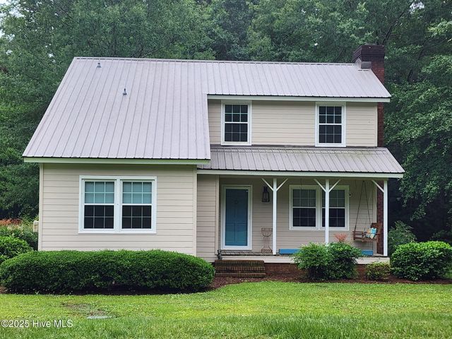 353 Old Savannah Road, Burgaw, NC 28425