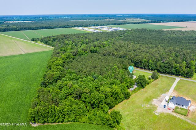 353 Old Savannah Road, Burgaw, NC 28425