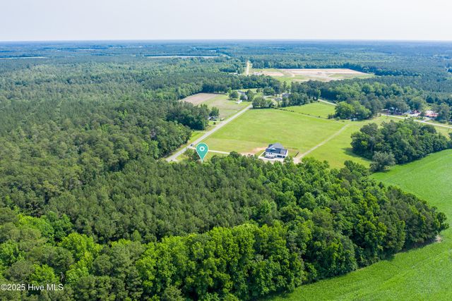 353 Old Savannah Road, Burgaw, NC 28425
