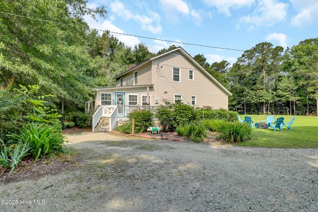 353 Old Savannah Road, Burgaw, NC 28425