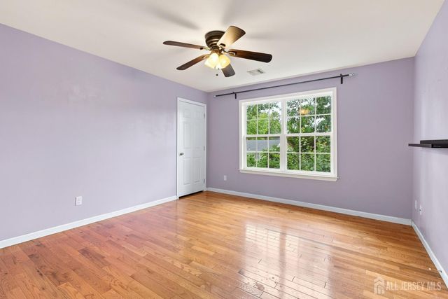 39 Hamilton Avenue, Edison, NJ 08820