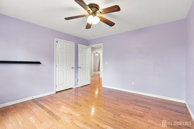 39 Hamilton Avenue, Edison, NJ 08820