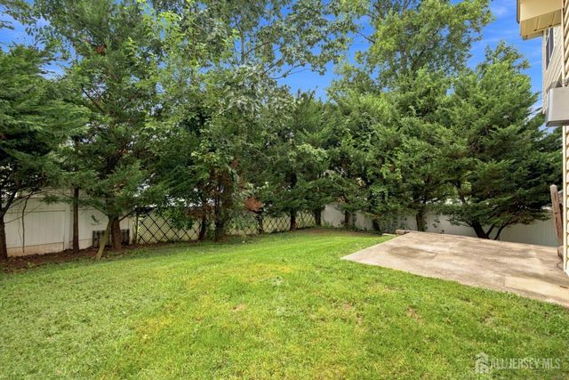39 Hamilton Avenue, Edison, NJ 08820